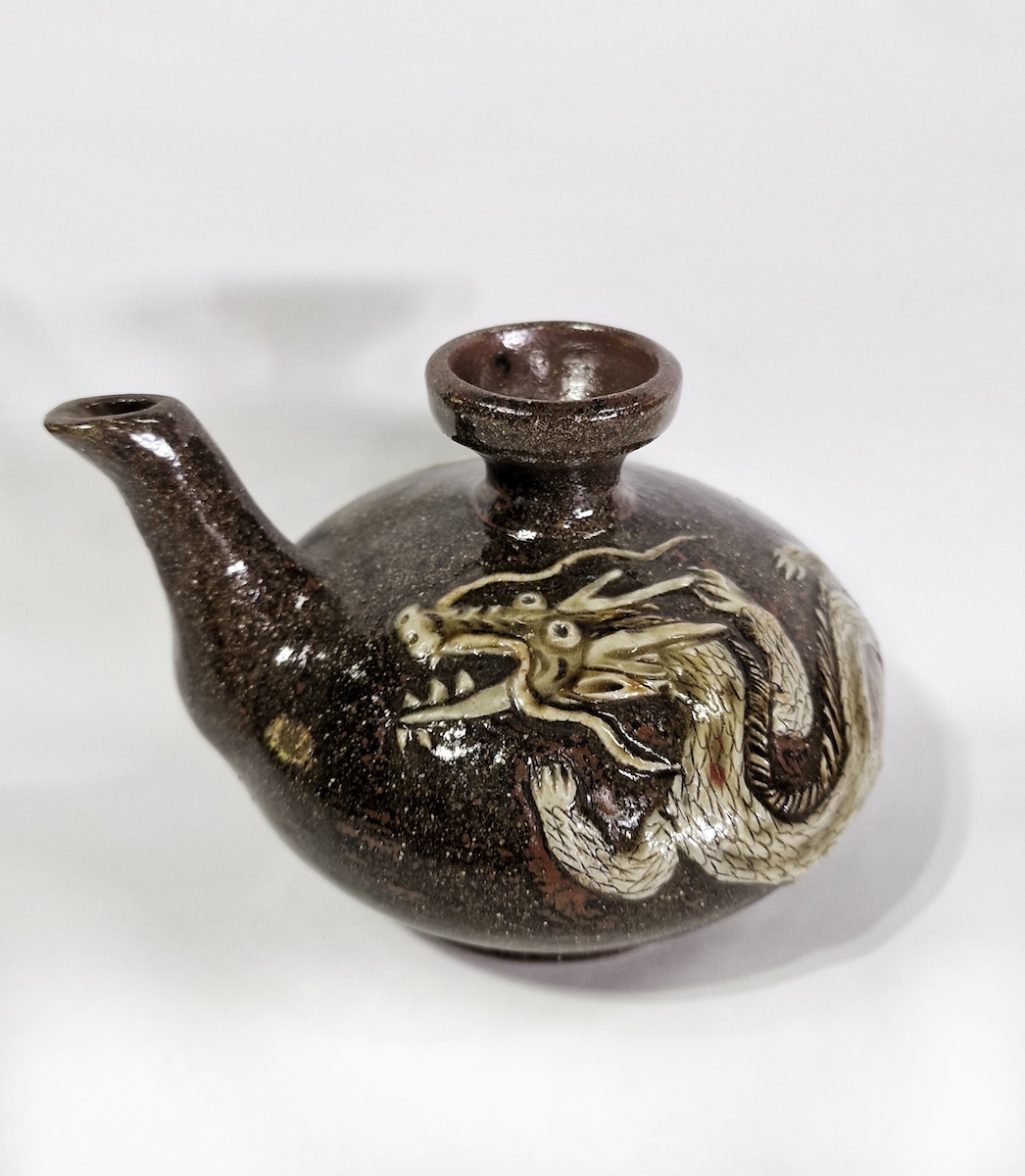 Dragon-like Caracara / Hiromi Kinjo