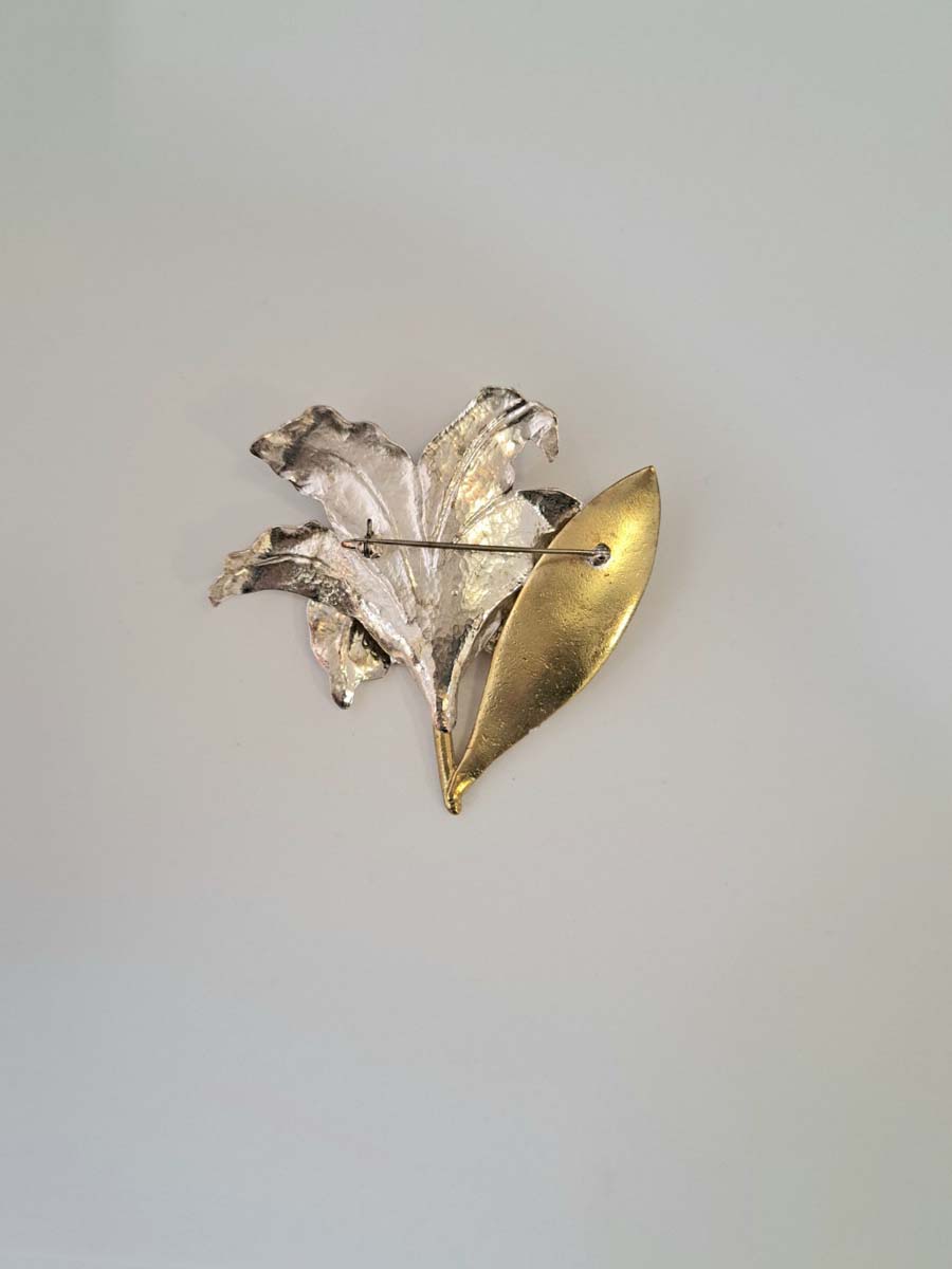 Pt850 ダイヤモンド ブローチ (百合モチーフ) 品番b23-166