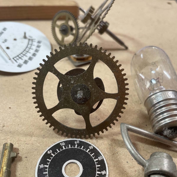 どこかにドア ～歯車の世界へ～